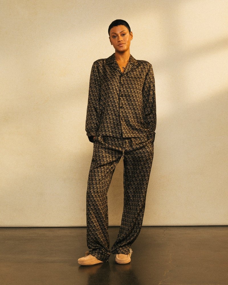 schwarzer seidenpyjama von octobers very own ovo