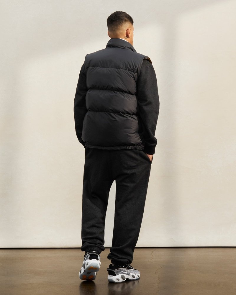 ovo crescent daunenweste aus italien schwarz – die exklusive kollektion von outerwear october.