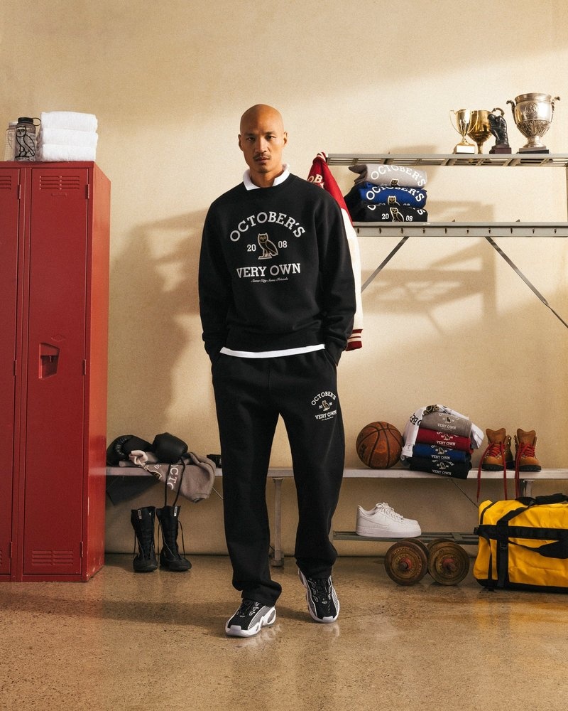 octobers very own ovo collegiate jogginghose mit offenem saum schwarz