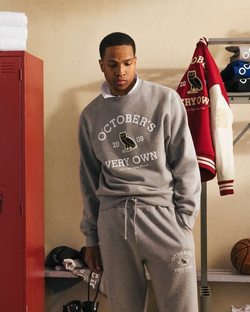 ovo collegiate rundhalspullover von octobers very own grau