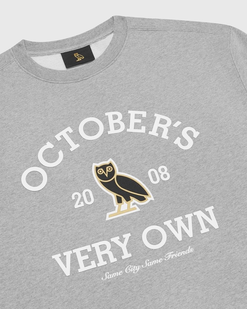 ovo collegiate rundhalspullover von octobers very own grau